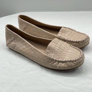 NWOB. Jack Rogers 9B Millie Moccasins In Blush Croc Leather.